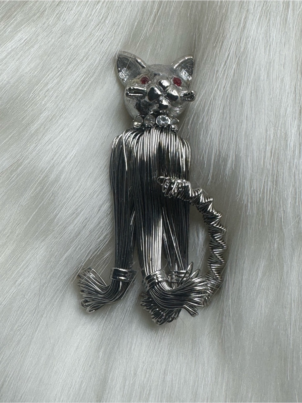 Vintage Wire  Cat Wire Brooch - Silver Tone Cat Brooch